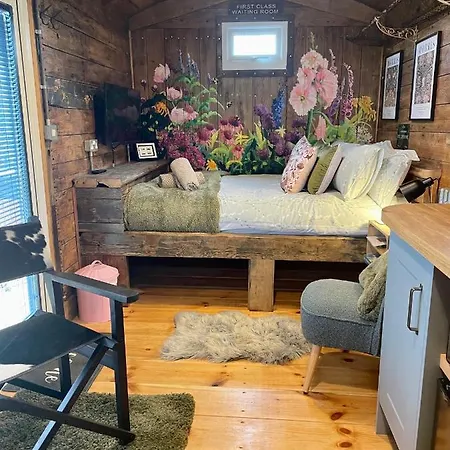 Skipbridge Farm Glamping Фермерский дом Green Hammerton