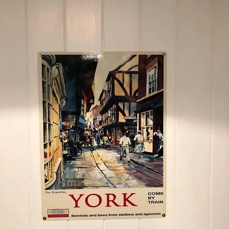 Skipbridge Farm Glamping * Green Hammerton