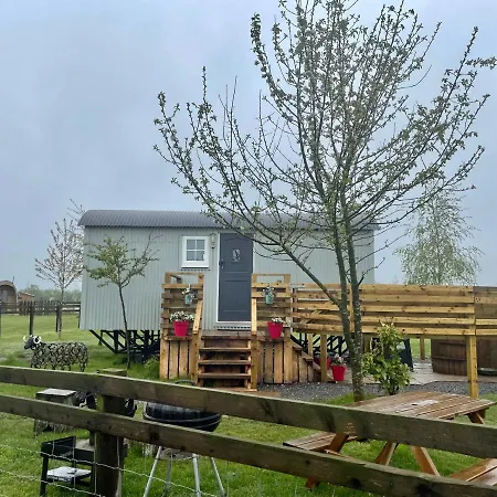 Skipbridge Farm Glamping * Green Hammerton