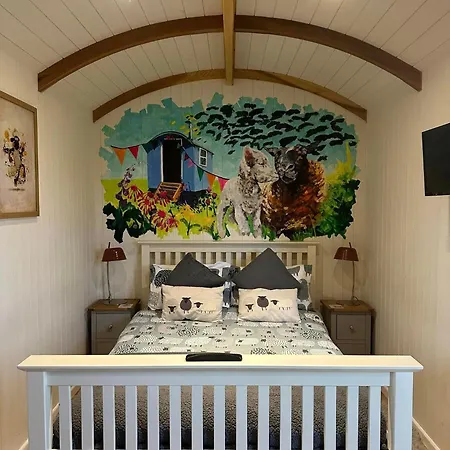 Skipbridge Farm Glamping Green Hammerton