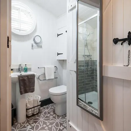 Skipbridge Farm Glamping * Green Hammerton