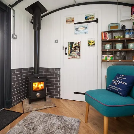 Skipbridge Farm Glamping Farm stay