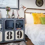 Κατάλυμα σε φάρμα Skipbridge Farm Glamping *