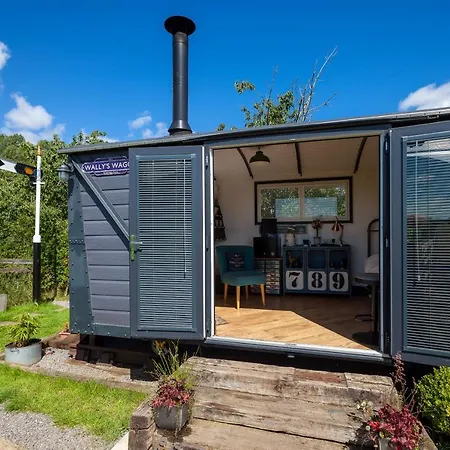Κατάλυμα σε φάρμα Skipbridge Farm Glamping
